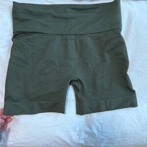 Set active olive green bikers